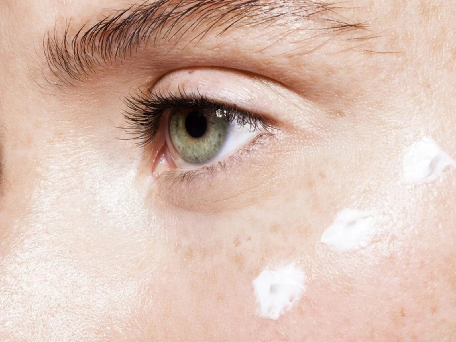 Szemkörnyék ápolás