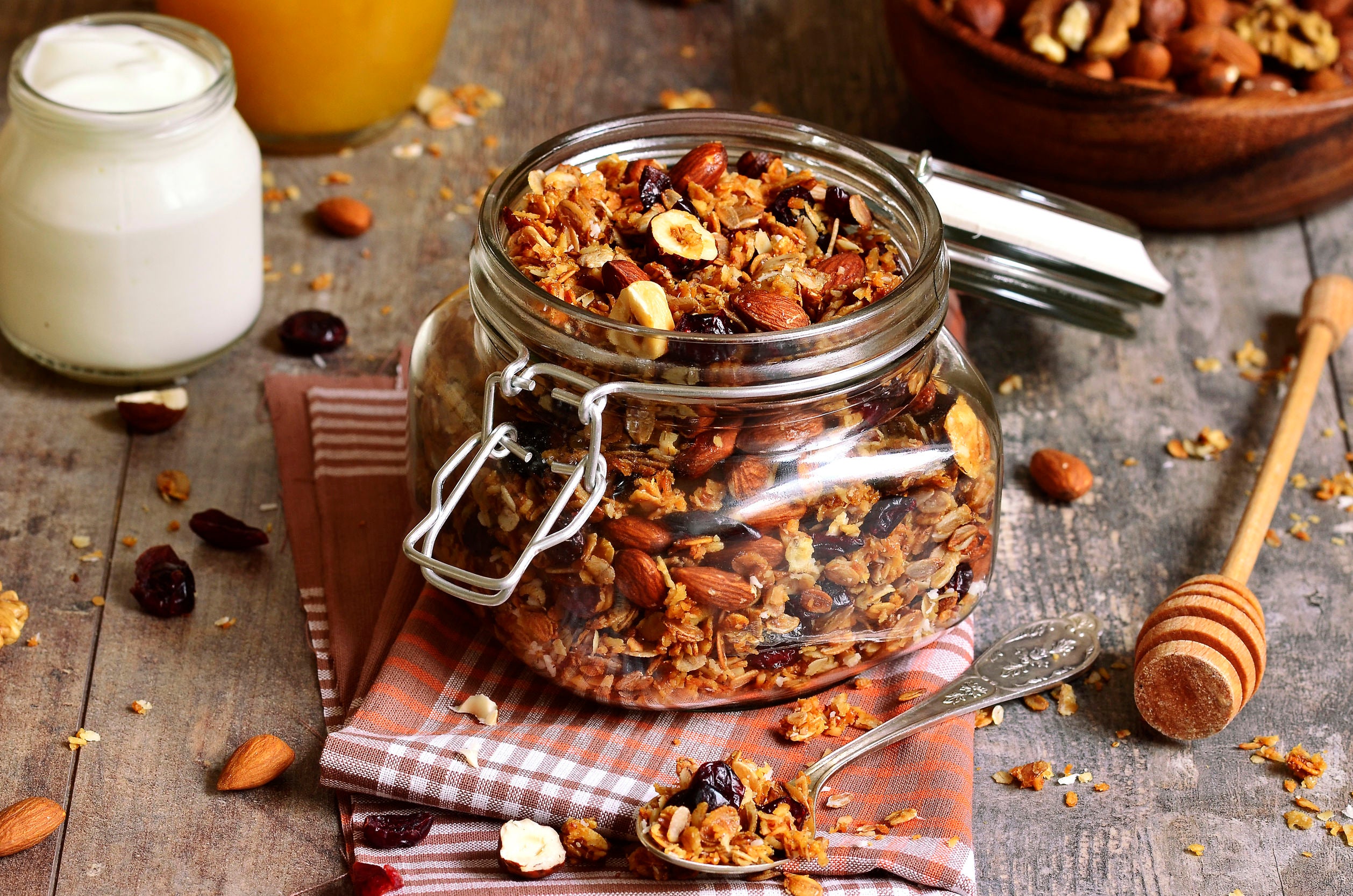 Házi müzliszelet és ropogós granola percek alatt